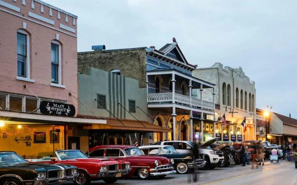 Small Towns, Big Country