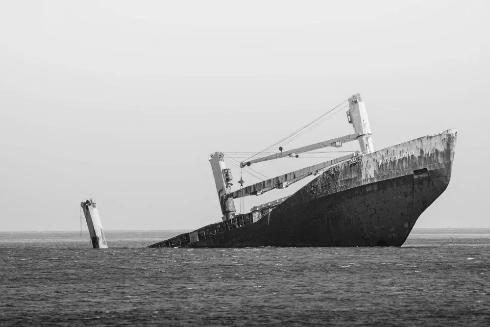 US Economy: A Sinking Ship?