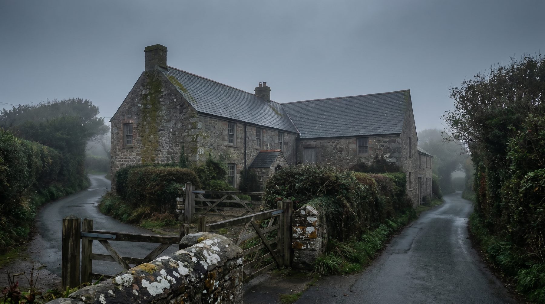 Channel Island farmhouse lane — Guernsey